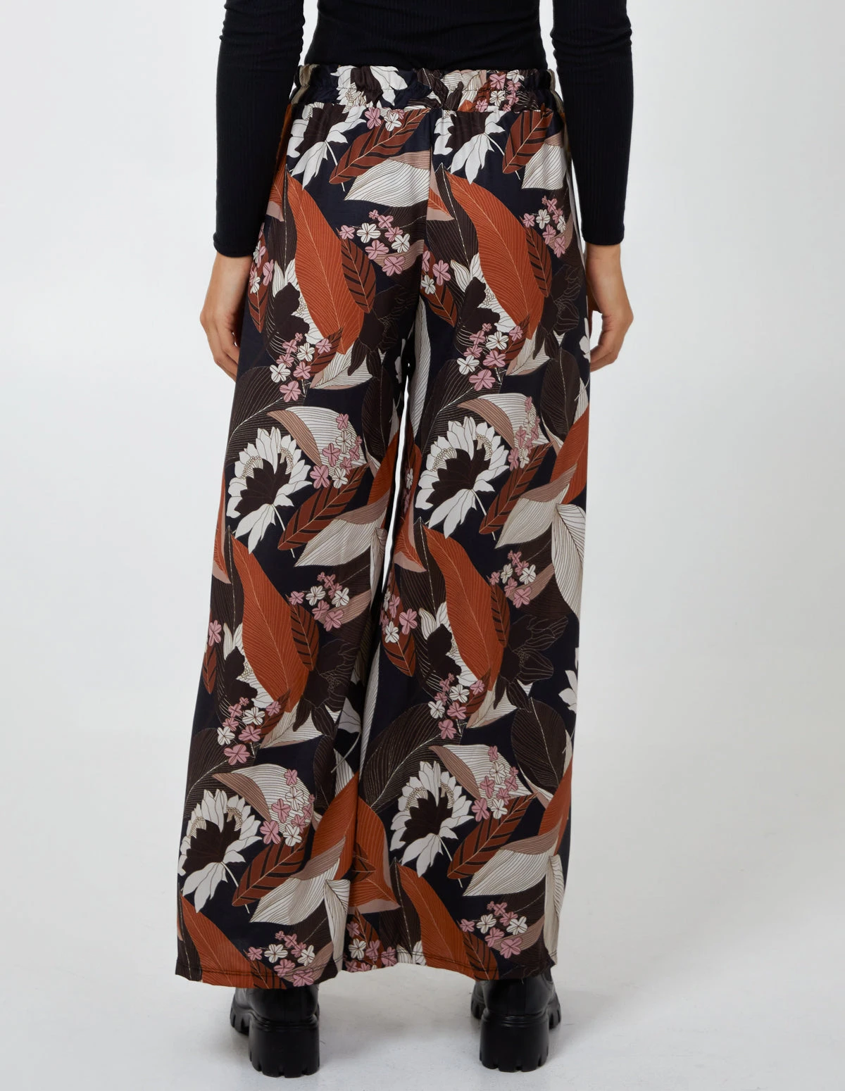 Leaf Print Trouser 5 Leaf Print Trouser - Image 5