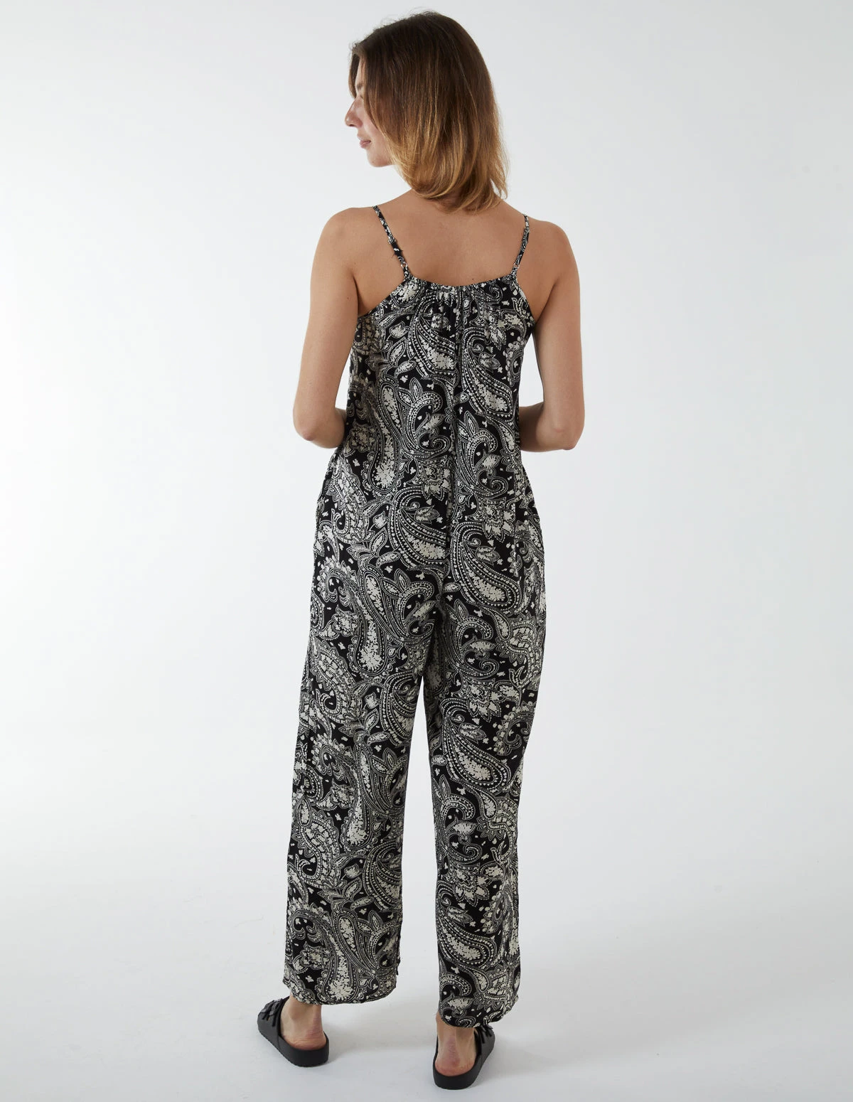 Oversized Wide Leg Jumpsuit 4 Oversized Wide Leg Jumpsuit - Image 4