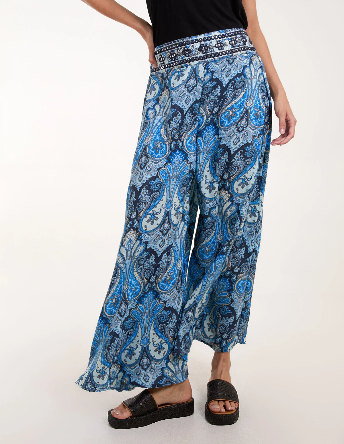 Embellished Waist Wide Leg Trouser 1 Embellished Waist Wide Leg Trouser