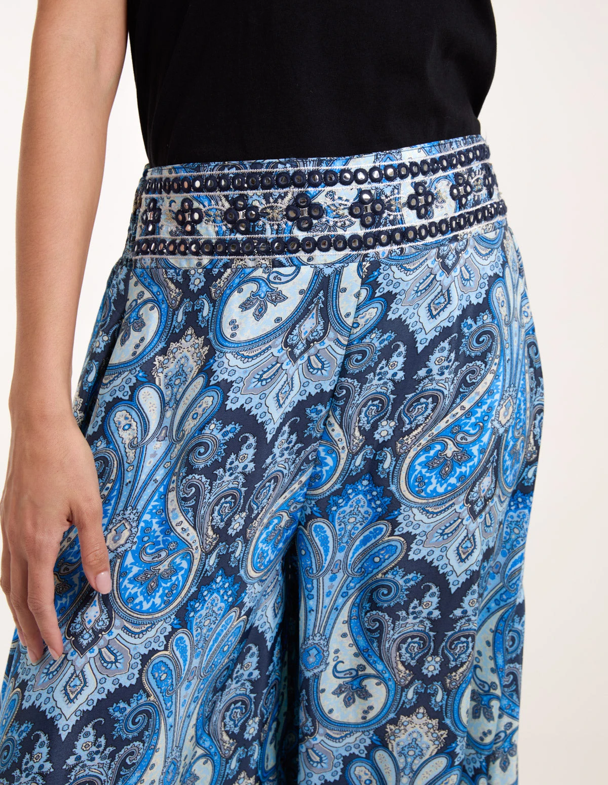 Embellished Waist Wide Leg Trouser 3 Embellished Waist Wide Leg Trouser - Image 3
