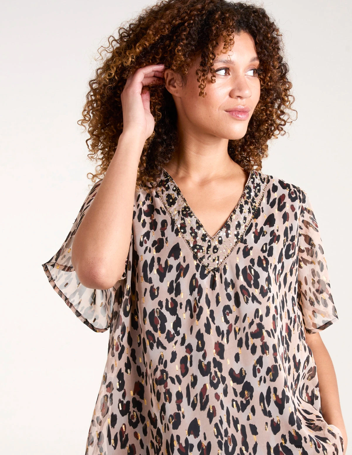 V Neck Animal Blouse 3 V Neck Animal Blouse - Image 3