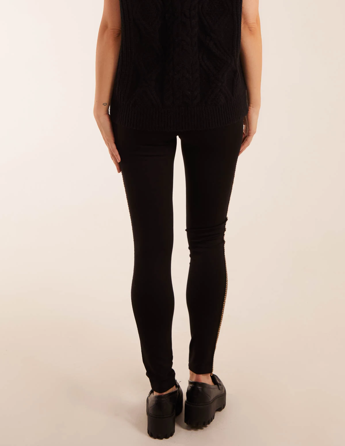 Side Chain Detail Leggings 4 Side Chain Detail Leggings - Image 4